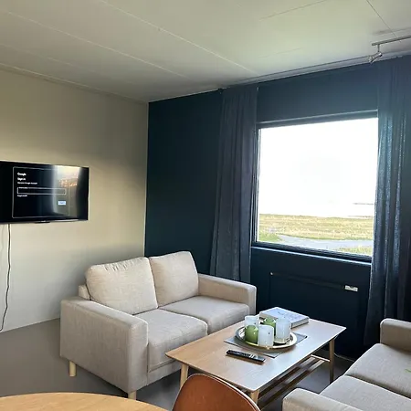 2nd Floor * Sommarøy